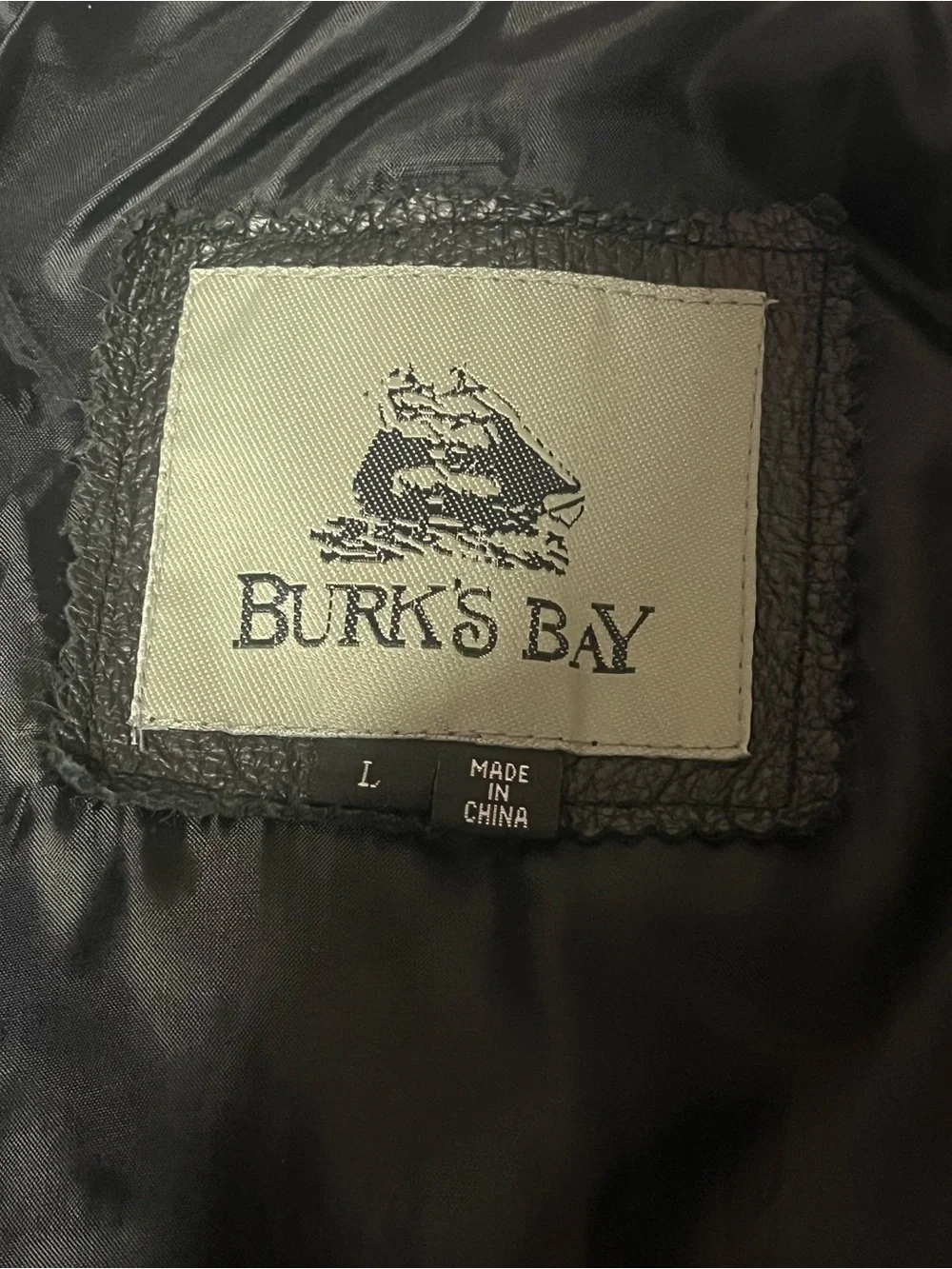 Burks Bay timeless black